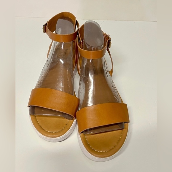 🛍️PIERRE DUMAS Tan ankle strap platform sandals size 7‎ - Picture 6 of 10